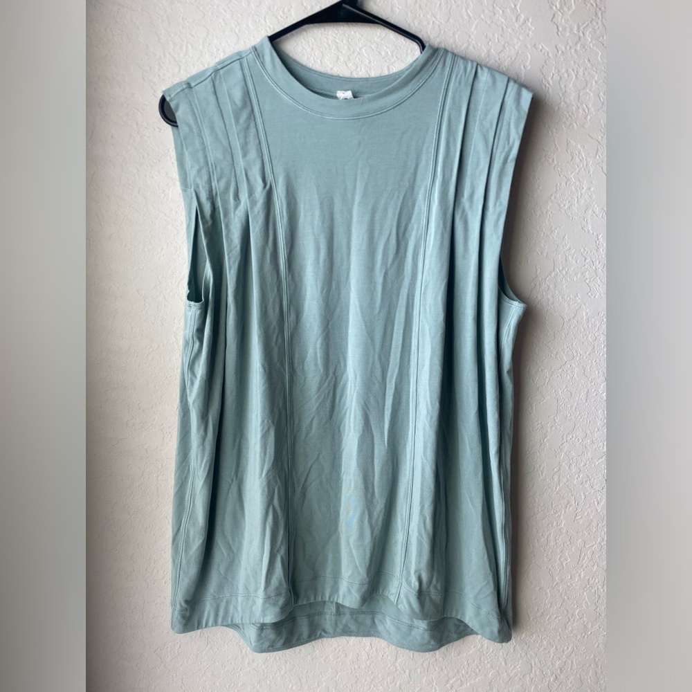 Lululemon Modal Pleated Shoulder Tank Top ~ Size 4 - Picture 3 of 6